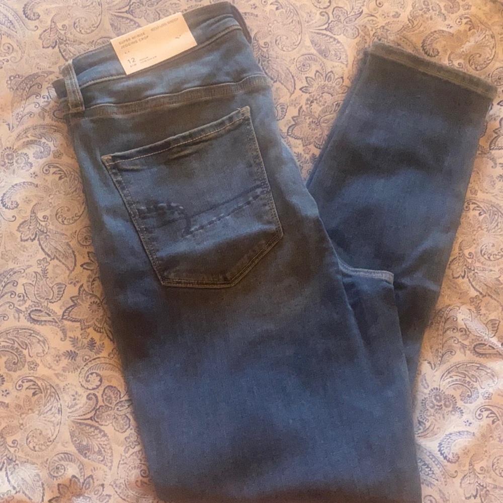 AE light wash jeans